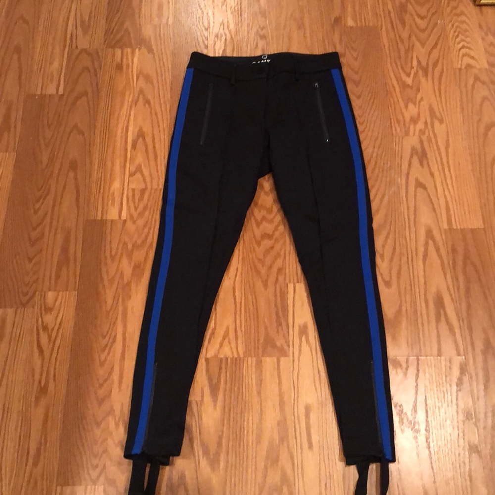 Stirrup pants
